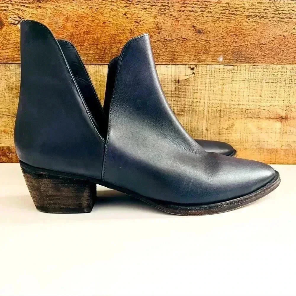NWOT Navy (INK) Free People Charm Double V Bootie